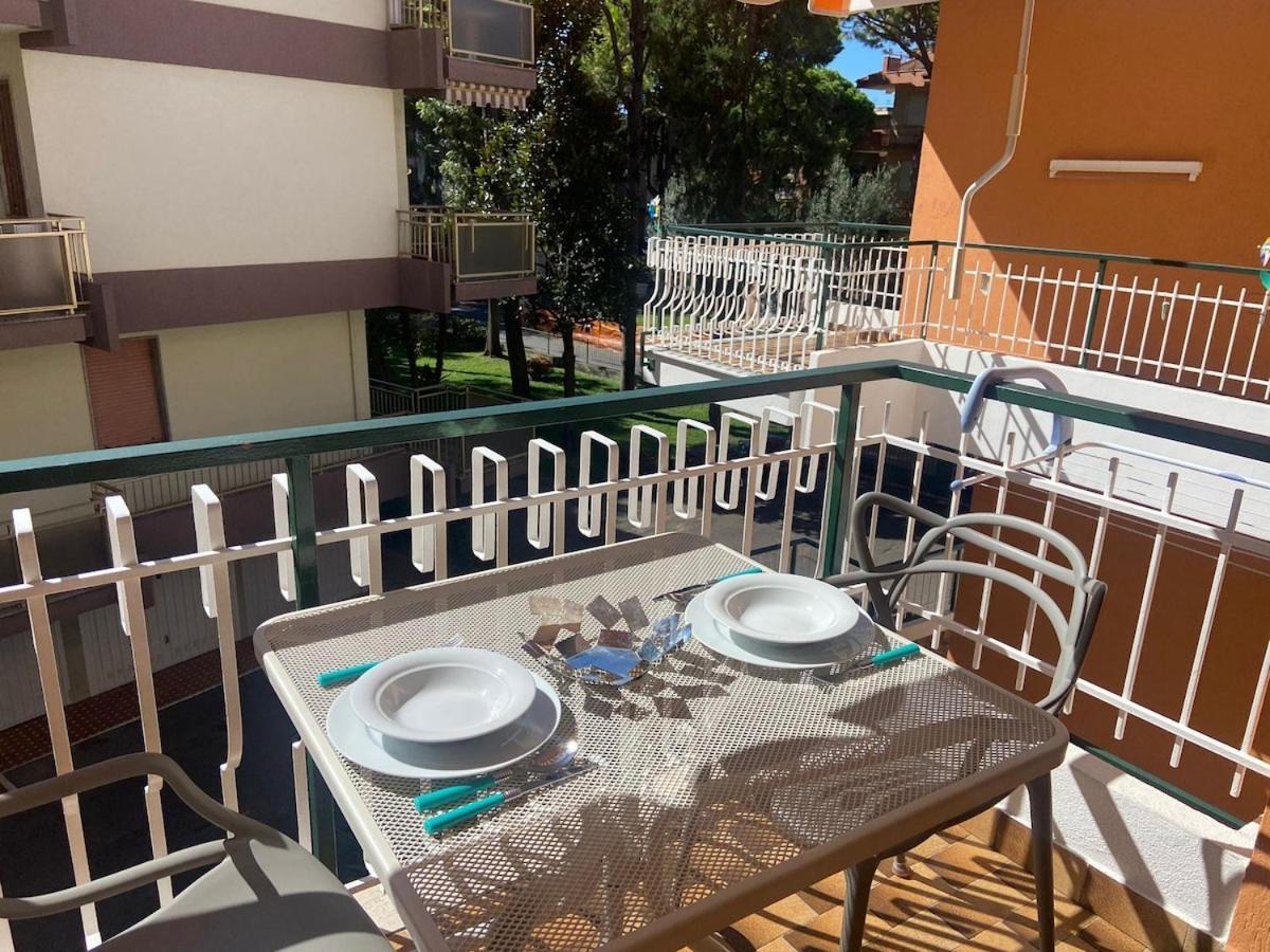 Quiet And Modern Apartment Near The French Border Bordighera Exteriör bild